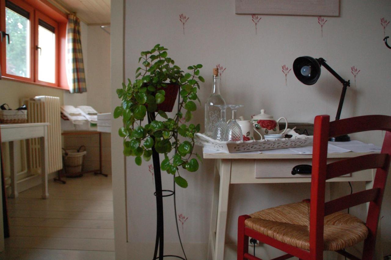 B&B Eenvoud In Overvloed Vleteren Esterno foto